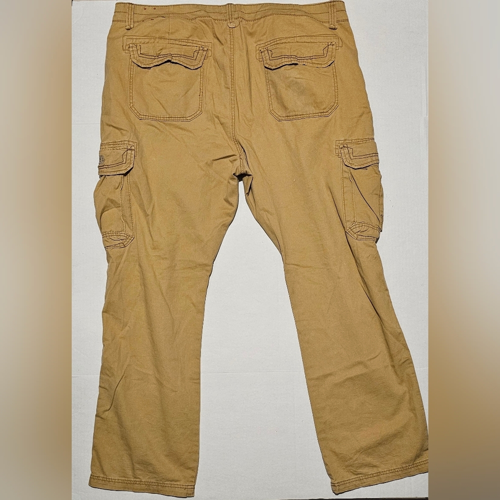 Men Tan Unionbay Cargo Pants - Picture 3 of 3
